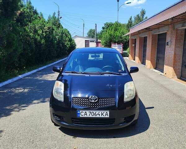 Черный Тойота Ярис, объемом двигателя 1.3 л и пробегом 178 тыс. км за 5200 $, фото 7 на Automoto.ua