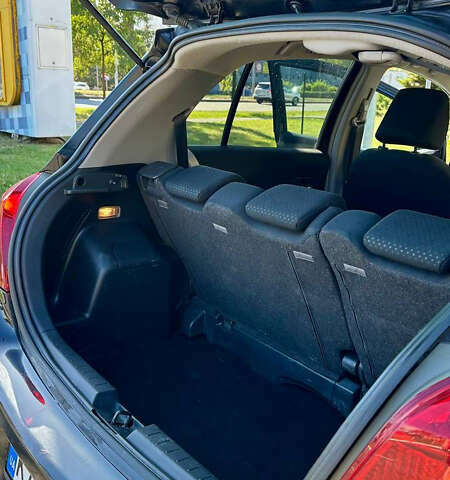 Черный Тойота Ярис, объемом двигателя 1.33 л и пробегом 220 тыс. км за 6800 $, фото 11 на Automoto.ua