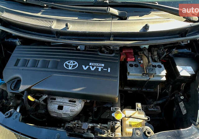 Черный Тойота Ярис, объемом двигателя 1.33 л и пробегом 220 тыс. км за 6800 $, фото 13 на Automoto.ua