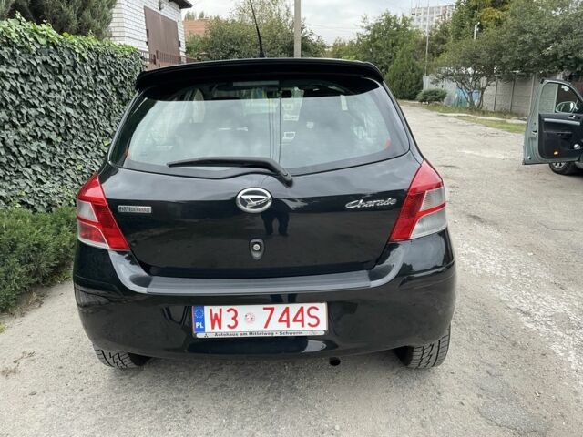 Чорний Тойота Яріс, об'ємом двигуна 1.3 л та пробігом 229 тис. км за 7100 $, фото 4 на Automoto.ua