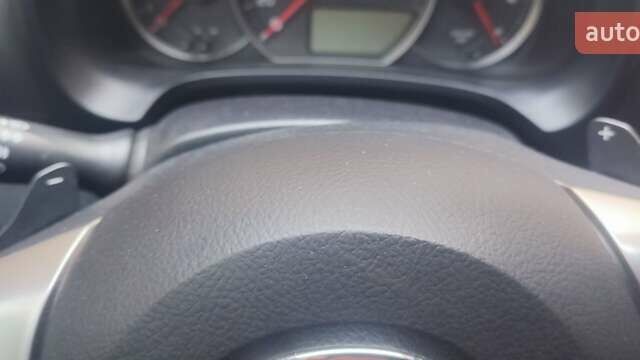 Черный Тойота Ярис, объемом двигателя 1.33 л и пробегом 158 тыс. км за 9500 $, фото 2 на Automoto.ua