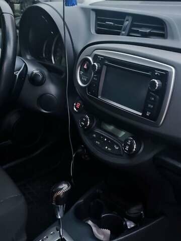 Черный Тойота Ярис, объемом двигателя 1.33 л и пробегом 158 тыс. км за 9500 $, фото 8 на Automoto.ua