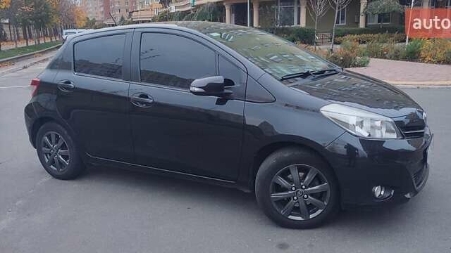 Черный Тойота Ярис, объемом двигателя 1.33 л и пробегом 158 тыс. км за 9500 $, фото 13 на Automoto.ua