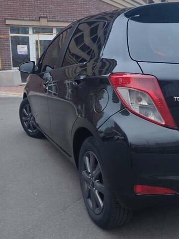 Черный Тойота Ярис, объемом двигателя 1.33 л и пробегом 158 тыс. км за 9500 $, фото 10 на Automoto.ua