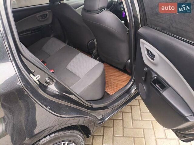 Черный Тойота Ярис, объемом двигателя 1.33 л и пробегом 149 тыс. км за 8000 $, фото 10 на Automoto.ua