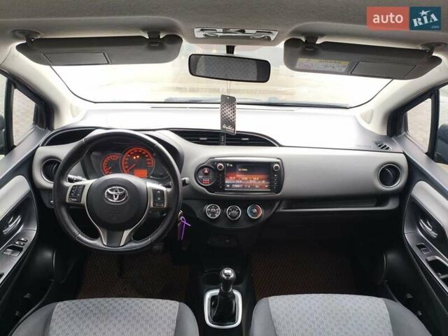 Черный Тойота Ярис, объемом двигателя 1.33 л и пробегом 149 тыс. км за 8000 $, фото 8 на Automoto.ua