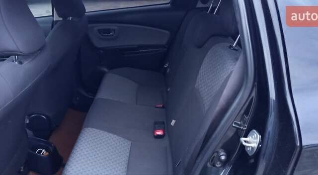Чорний Тойота Яріс, об'ємом двигуна 1.33 л та пробігом 150 тис. км за 7700 $, фото 10 на Automoto.ua