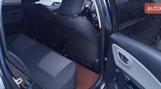 Чорний Тойота Яріс, об'ємом двигуна 1.33 л та пробігом 150 тис. км за 7700 $, фото 14 на Automoto.ua
