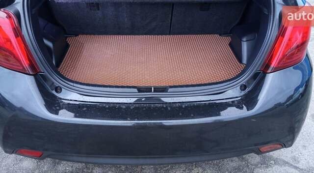 Чорний Тойота Яріс, об'ємом двигуна 1.33 л та пробігом 150 тис. км за 7700 $, фото 12 на Automoto.ua