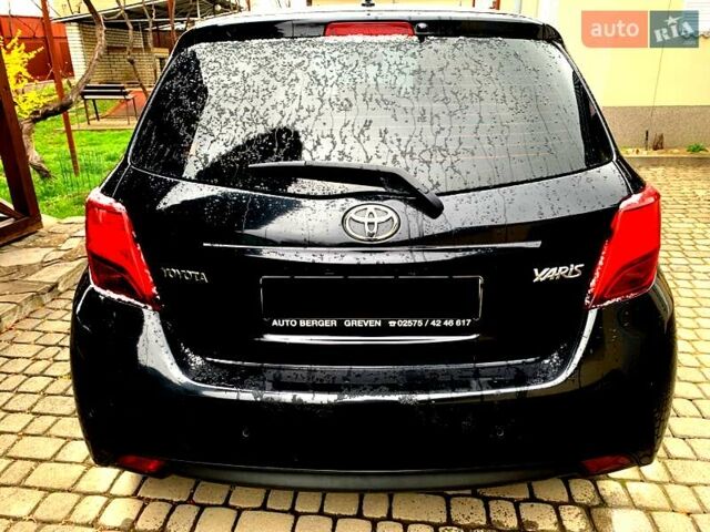 Черный Тойота Ярис, объемом двигателя 1.36 л и пробегом 136 тыс. км за 11112 $, фото 5 на Automoto.ua