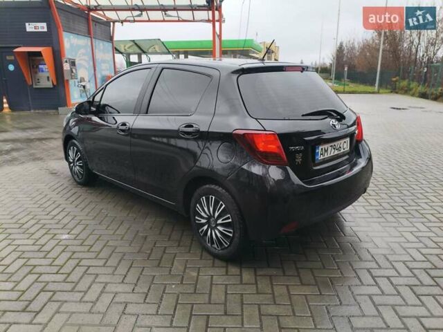 Черный Тойота Ярис, объемом двигателя 1.33 л и пробегом 149 тыс. км за 8000 $, фото 4 на Automoto.ua