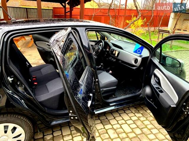 Черный Тойота Ярис, объемом двигателя 1.36 л и пробегом 136 тыс. км за 11112 $, фото 15 на Automoto.ua