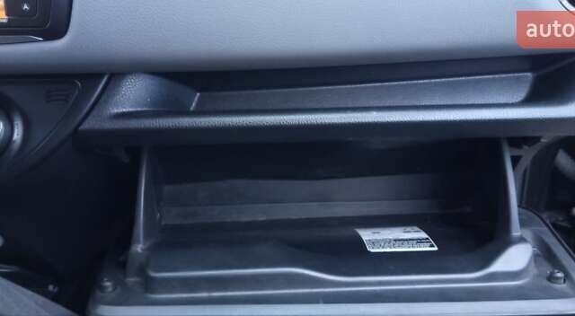 Чорний Тойота Яріс, об'ємом двигуна 1.33 л та пробігом 150 тис. км за 7700 $, фото 23 на Automoto.ua