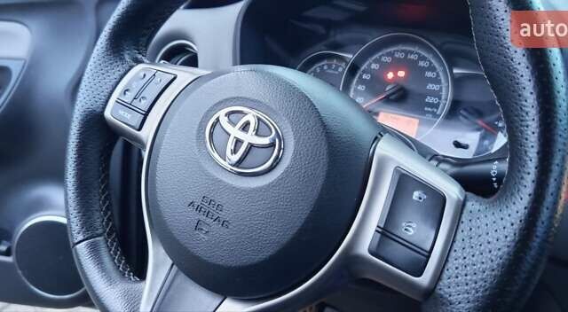 Чорний Тойота Яріс, об'ємом двигуна 1.33 л та пробігом 150 тис. км за 7700 $, фото 18 на Automoto.ua