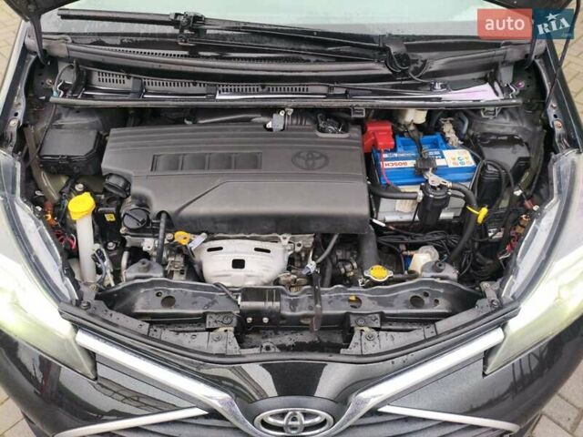 Черный Тойота Ярис, объемом двигателя 1.33 л и пробегом 149 тыс. км за 8000 $, фото 13 на Automoto.ua