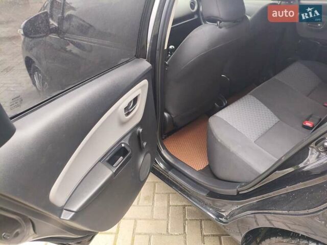 Черный Тойота Ярис, объемом двигателя 1.33 л и пробегом 149 тыс. км за 8000 $, фото 11 на Automoto.ua