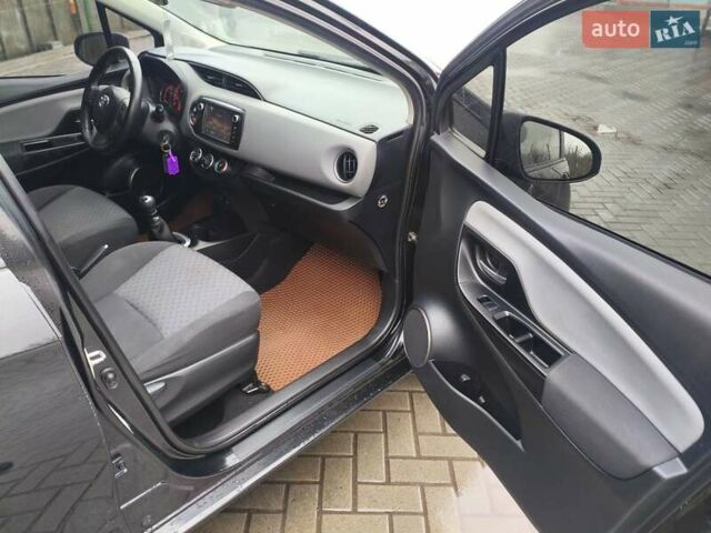 Черный Тойота Ярис, объемом двигателя 1.33 л и пробегом 149 тыс. км за 8000 $, фото 12 на Automoto.ua