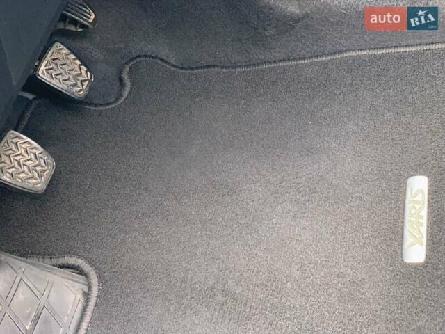 Черный Тойота Ярис, объемом двигателя 1.36 л и пробегом 136 тыс. км за 11112 $, фото 6 на Automoto.ua