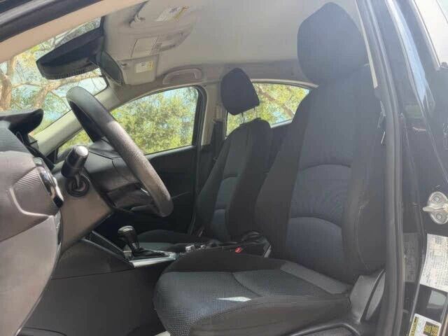 Чорний Тойота Яріс, об'ємом двигуна 1.5 л та пробігом 31 тис. км за 10000 $, фото 12 на Automoto.ua