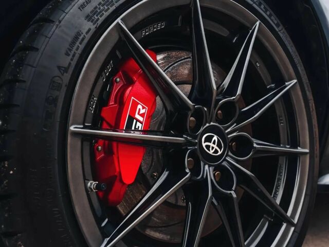 Чорний Тойота Яріс, об'ємом двигуна 1.6 л та пробігом 17 тис. км за 4900 $, фото 12 на Automoto.ua