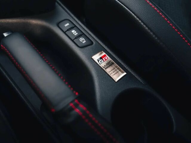 Чорний Тойота Яріс, об'ємом двигуна 1.6 л та пробігом 17 тис. км за 4900 $, фото 11 на Automoto.ua