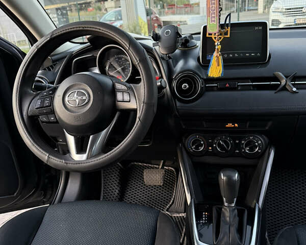 Тойота Яріс 2015 у Івано-Франківську на Automoto.ua Чорний Тойота Яріс, об'ємом двигуна 1.5 л та пробігом 236 тис. км за 9400 $, фото 5 на Automoto.ua