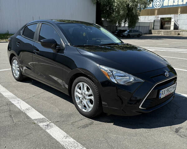 Черный Тойота Ярис, объемом двигателя 1.5 л и пробегом 98 тыс. км за 12500 $, фото 2 на Automoto.ua