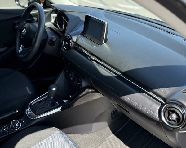 Черный Тойота Ярис, объемом двигателя 1.5 л и пробегом 98 тыс. км за 12500 $, фото 25 на Automoto.ua