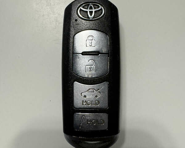 Черный Тойота Ярис, объемом двигателя 1.5 л и пробегом 98 тыс. км за 12500 $, фото 54 на Automoto.ua