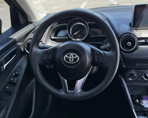 Черный Тойота Ярис, объемом двигателя 1.5 л и пробегом 98 тыс. км за 12500 $, фото 28 на Automoto.ua