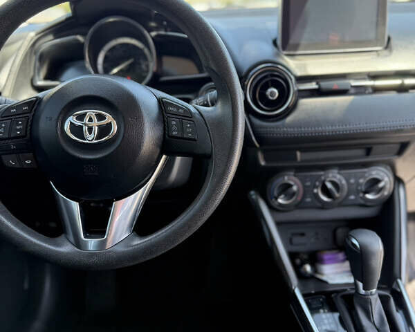 Черный Тойота Ярис, объемом двигателя 1.5 л и пробегом 98 тыс. км за 12500 $, фото 31 на Automoto.ua