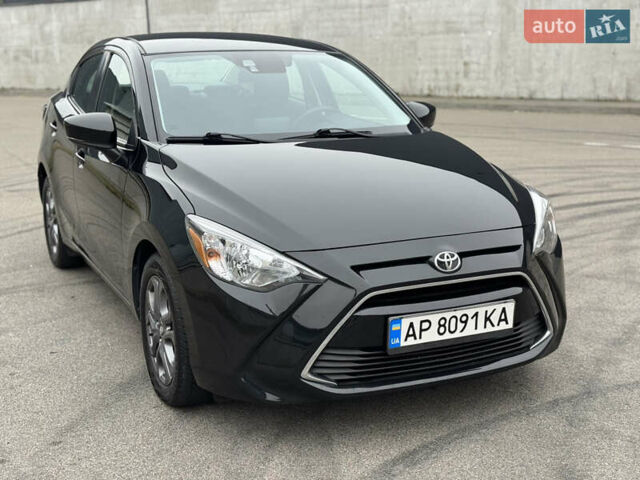Чорний Тойота Яріс, об'ємом двигуна 1.5 л та пробігом 44 тис. км за 11999 $, фото 2 на Automoto.ua