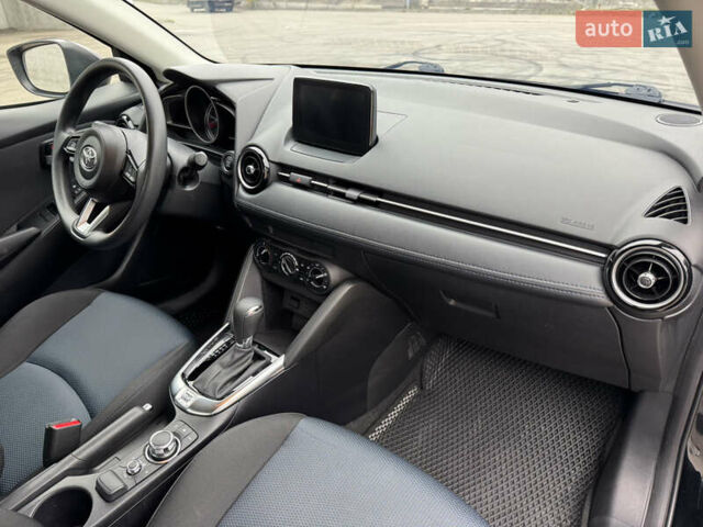 Чорний Тойота Яріс, об'ємом двигуна 1.5 л та пробігом 44 тис. км за 11999 $, фото 10 на Automoto.ua