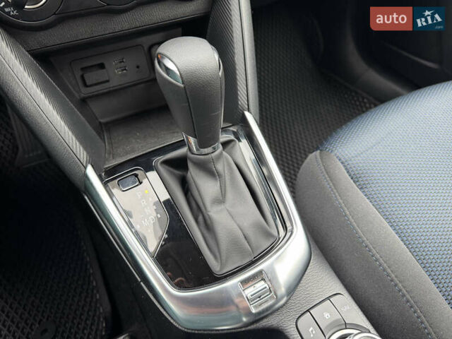 Чорний Тойота Яріс, об'ємом двигуна 1.5 л та пробігом 44 тис. км за 11999 $, фото 30 на Automoto.ua