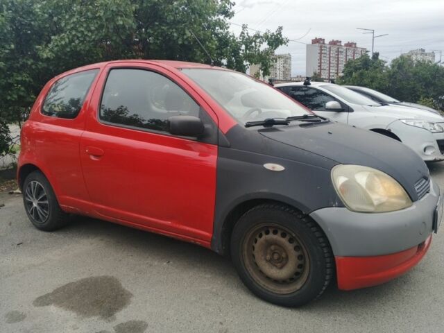 Красный Тойота Ярис, объемом двигателя 1 л и пробегом 260 тыс. км за 2750 $, фото 4 на Automoto.ua