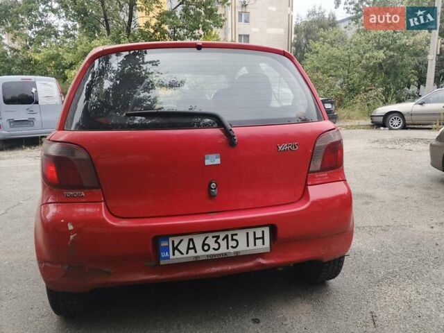 Красный Тойота Ярис, объемом двигателя 1 л и пробегом 260 тыс. км за 2750 $, фото 3 на Automoto.ua
