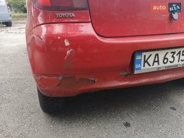 Красный Тойота Ярис, объемом двигателя 1 л и пробегом 260 тыс. км за 2750 $, фото 7 на Automoto.ua