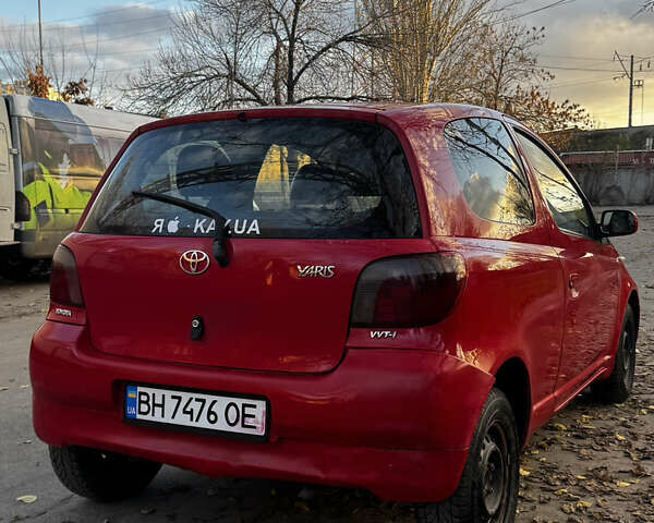 Красный Тойота Ярис, объемом двигателя 1 л и пробегом 185 тыс. км за 2700 $, фото 6 на Automoto.ua