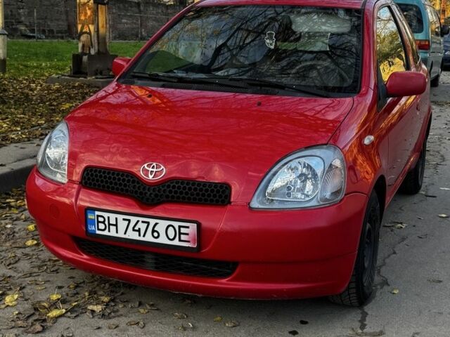 Красный Тойота Ярис, объемом двигателя 1 л и пробегом 185 тыс. км за 2700 $, фото 1 на Automoto.ua