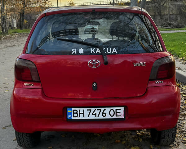 Красный Тойота Ярис, объемом двигателя 1 л и пробегом 185 тыс. км за 2700 $, фото 8 на Automoto.ua