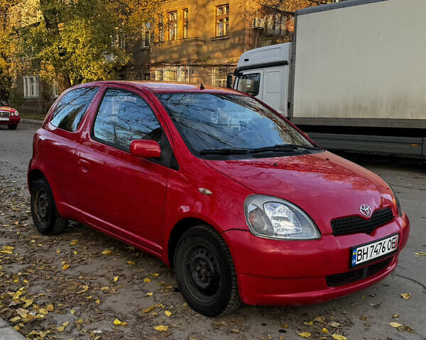Красный Тойота Ярис, объемом двигателя 1 л и пробегом 185 тыс. км за 2700 $, фото 5 на Automoto.ua