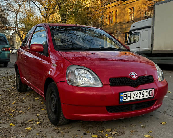 Красный Тойота Ярис, объемом двигателя 1 л и пробегом 185 тыс. км за 2700 $, фото 4 на Automoto.ua