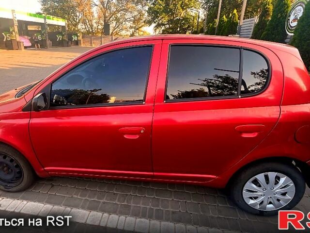 Червоний Тойота Яріс, об'ємом двигуна 1.3 л та пробігом 199 тис. км за 4000 $, фото 1 на Automoto.ua