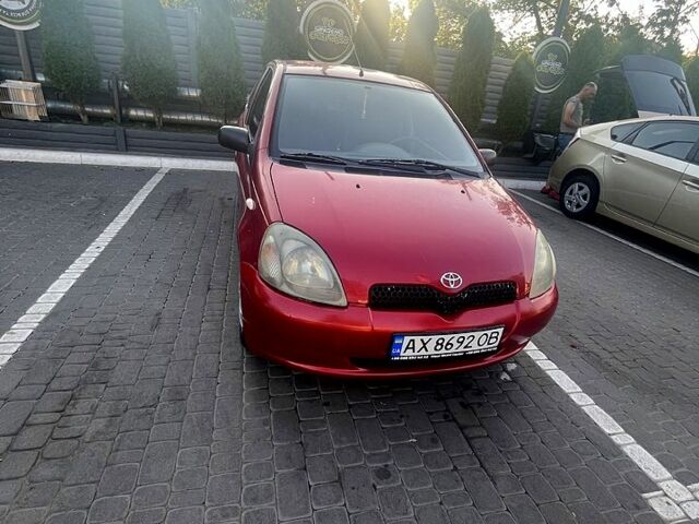 Червоний Тойота Яріс, об'ємом двигуна 1.3 л та пробігом 199 тис. км за 4000 $, фото 3 на Automoto.ua