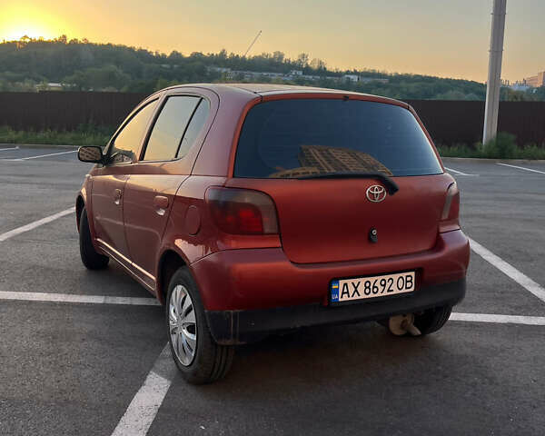 Червоний Тойота Яріс, об'ємом двигуна 1.3 л та пробігом 200 тис. км за 3500 $, фото 2 на Automoto.ua
