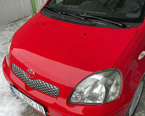 Красный Тойота Ярис, объемом двигателя 1.3 л и пробегом 140 тыс. км за 4950 $, фото 1 на Automoto.ua