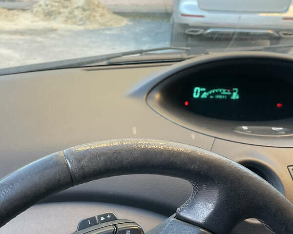 Красный Тойота Ярис, объемом двигателя 1.3 л и пробегом 140 тыс. км за 4950 $, фото 7 на Automoto.ua