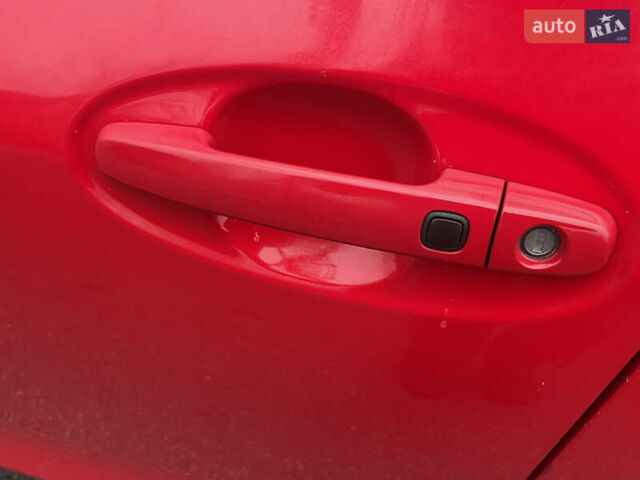 Красный Тойота Ярис, объемом двигателя 1.3 л и пробегом 182 тыс. км за 5900 $, фото 4 на Automoto.ua