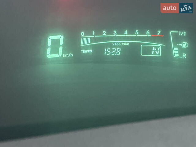 Красный Тойота Ярис, объемом двигателя 1.3 л и пробегом 182 тыс. км за 5900 $, фото 25 на Automoto.ua