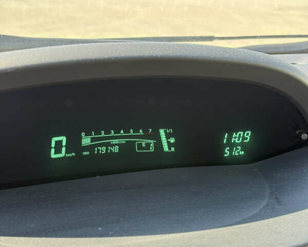 Тойота Ярис 2006 в Киеве на Automoto.ua Красный Тойота Ярис, объемом двигателя 1.3 л и пробегом 180 тыс. км за 5200 $, фото 10 на Automoto.ua
